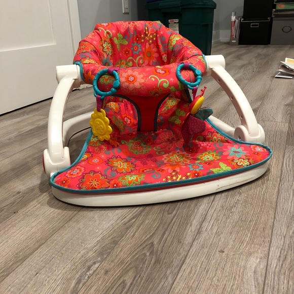 sit me up chair girl